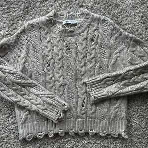 Zara Women's Gray Cable Knit Sweater